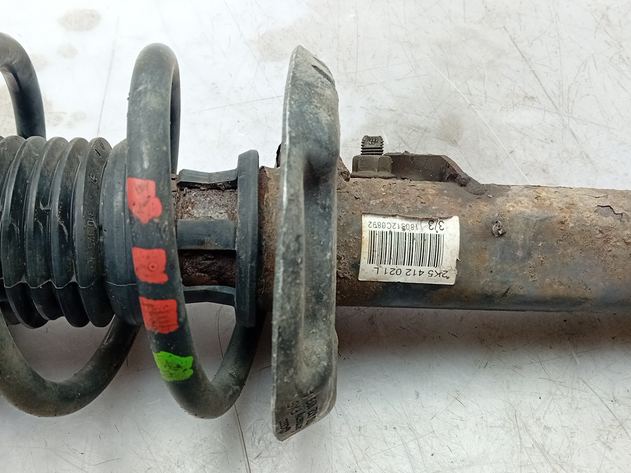 Left Front Shock Absorber VOLKSWAGEN Caddy III Kombi (2KB, 2KJ, 2CB, 2CJ) Imagem-1