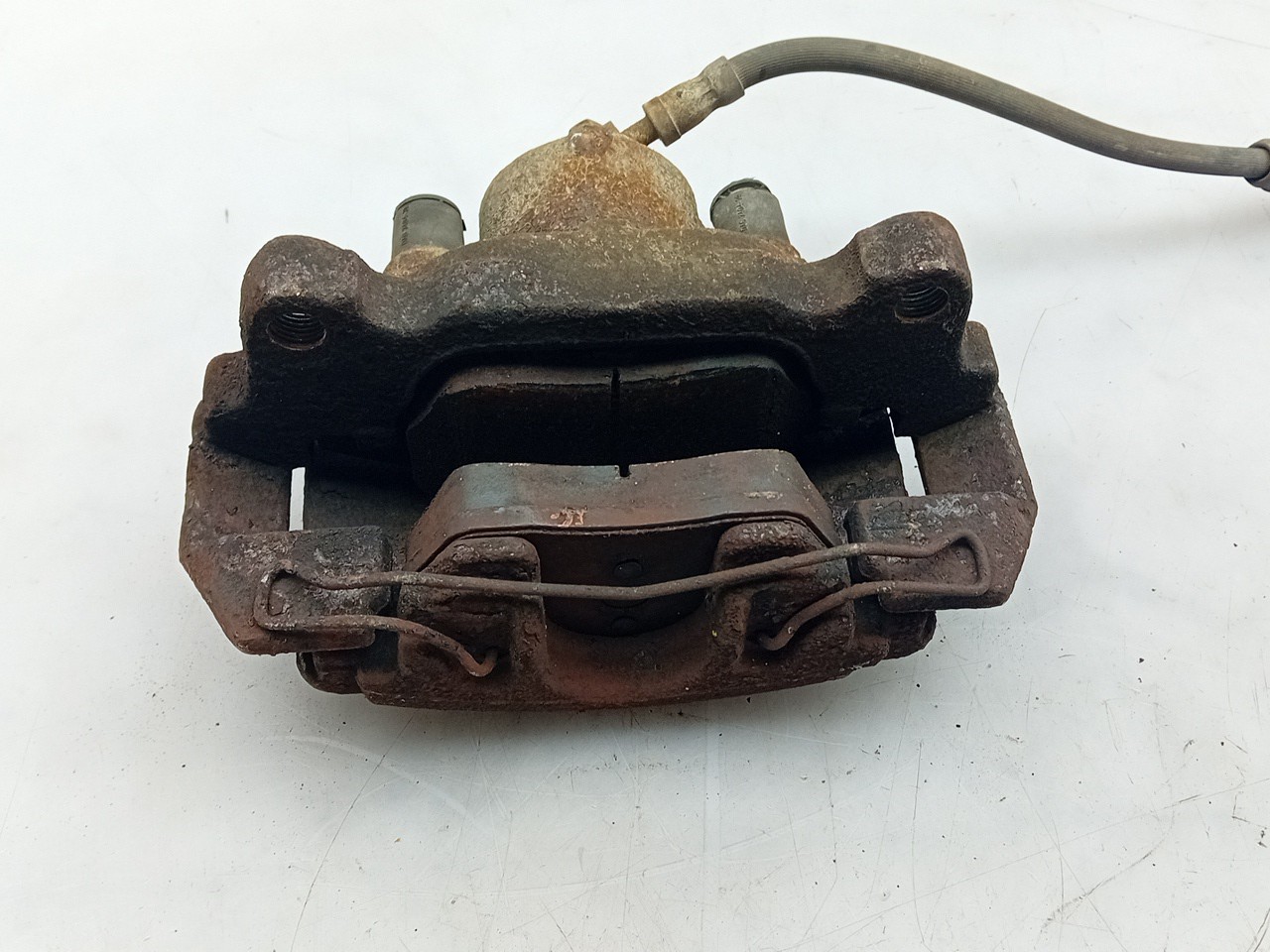 Right front Brake Caliper VOLKSWAGEN Caddy III Kombi (2KB, 2KJ, 2CB, 2CJ) Imagem-1