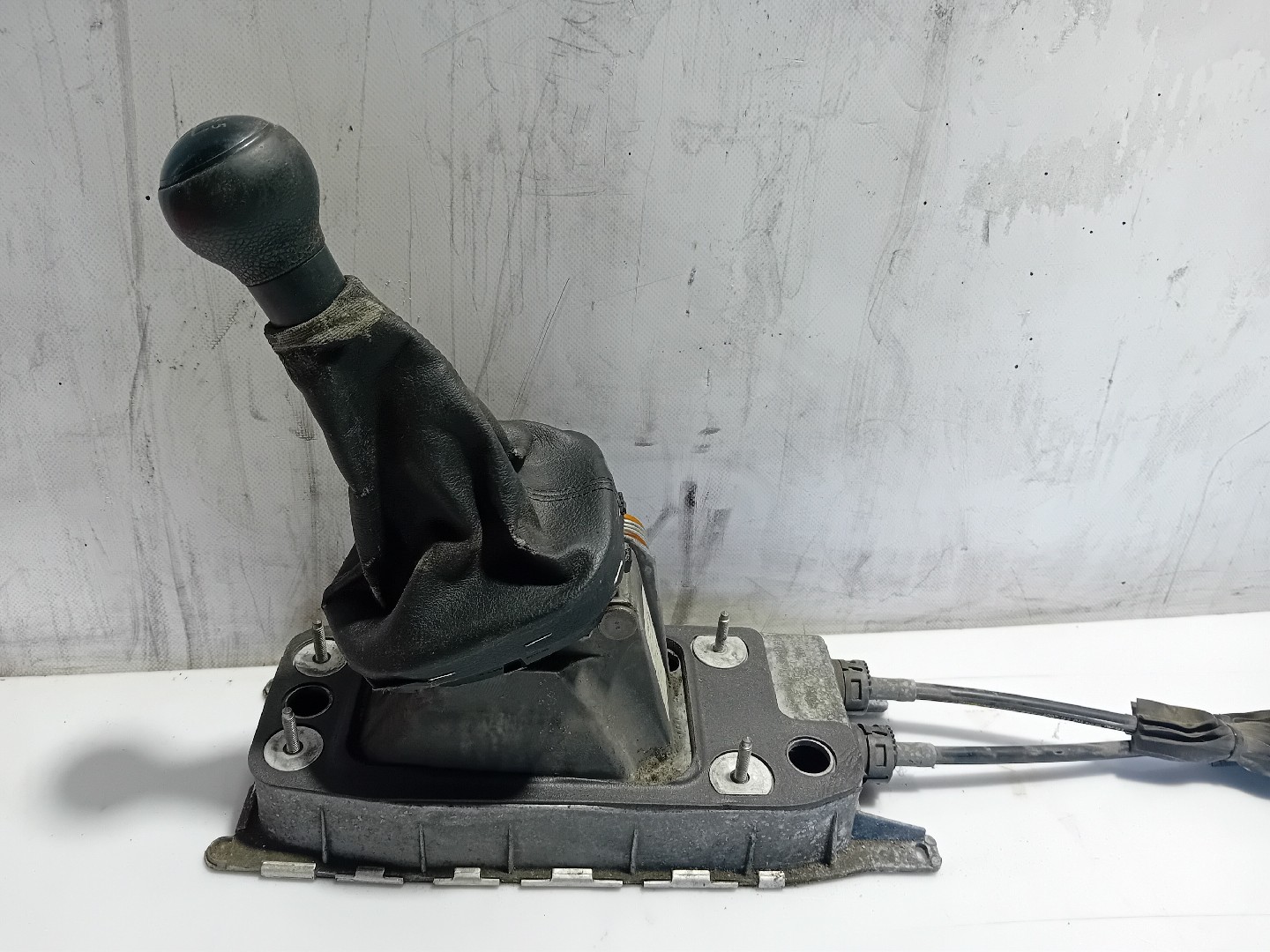 Gear selector VOLKSWAGEN Caddy III Kombi (2KB, 2KJ, 2CB, 2CJ) Imagem-1