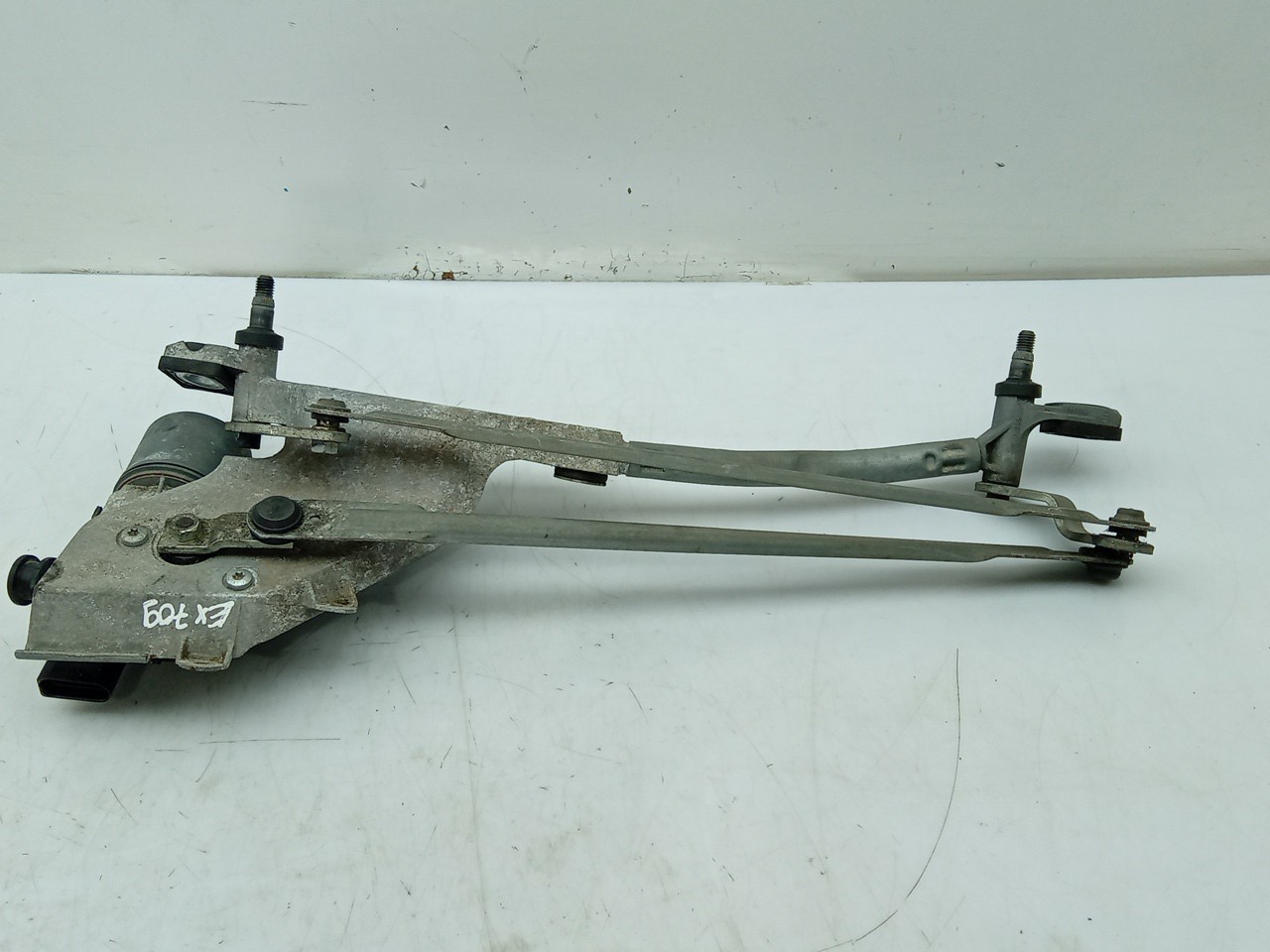 Essuie-glace moteur avant FORD Fiesta VI (CB1, CCN) Imagem-1