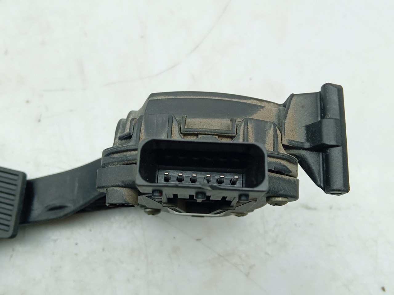 Pedal acelerador OPEL Astra J Sports Tourer Imagem-1