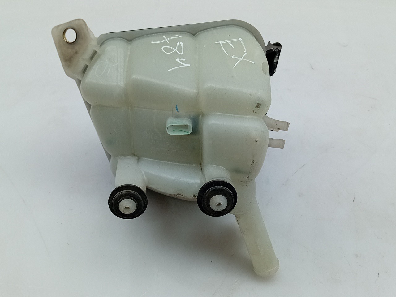 Coolant reservoir MERCEDES-BENZ Classe M (W166) Imagem-1