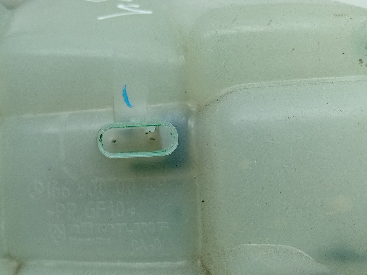 Coolant reservoir MERCEDES-BENZ Classe M (W166) Imagem-2