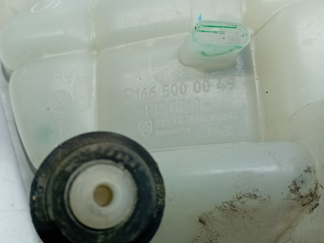 Coolant reservoir MERCEDES-BENZ Classe M (W166) Imagem-3