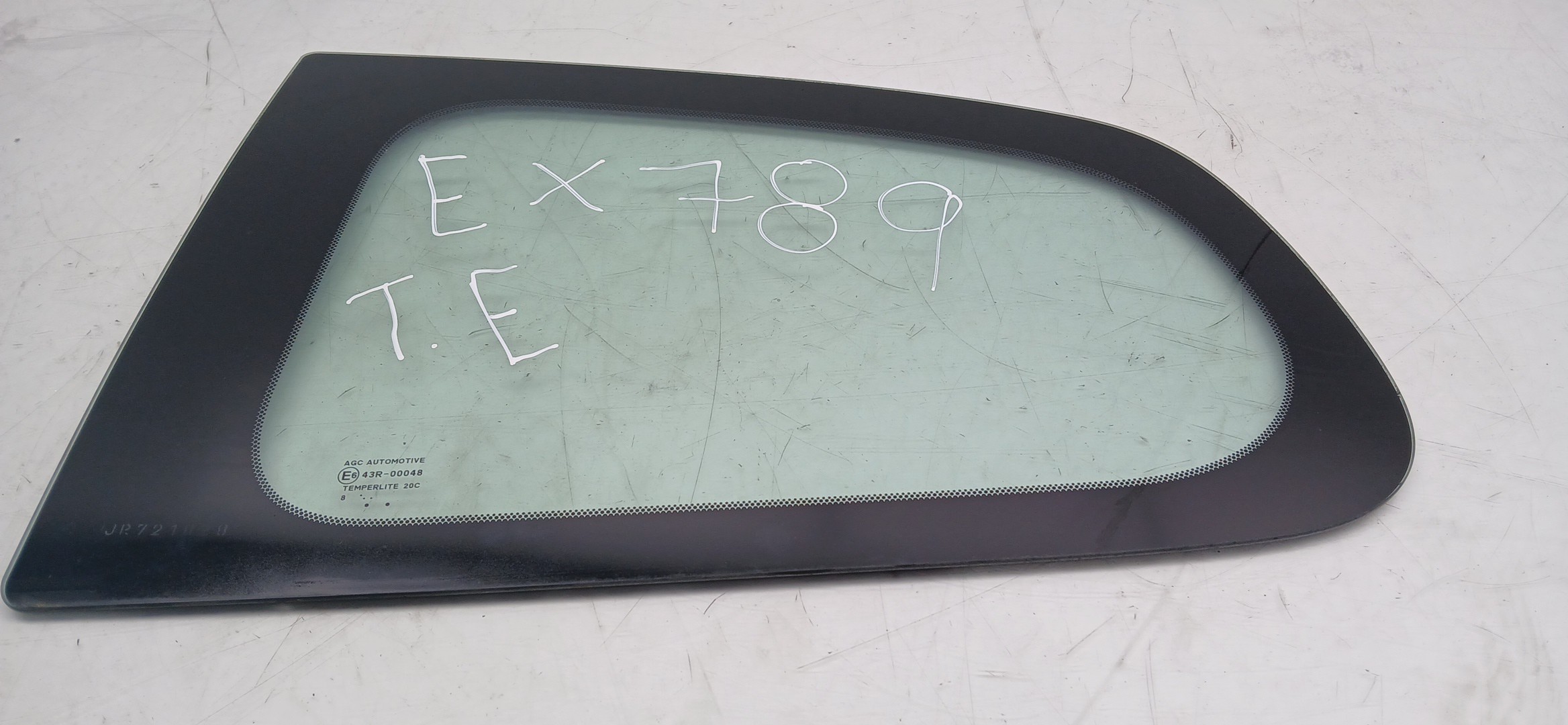 Left rear quarter glass