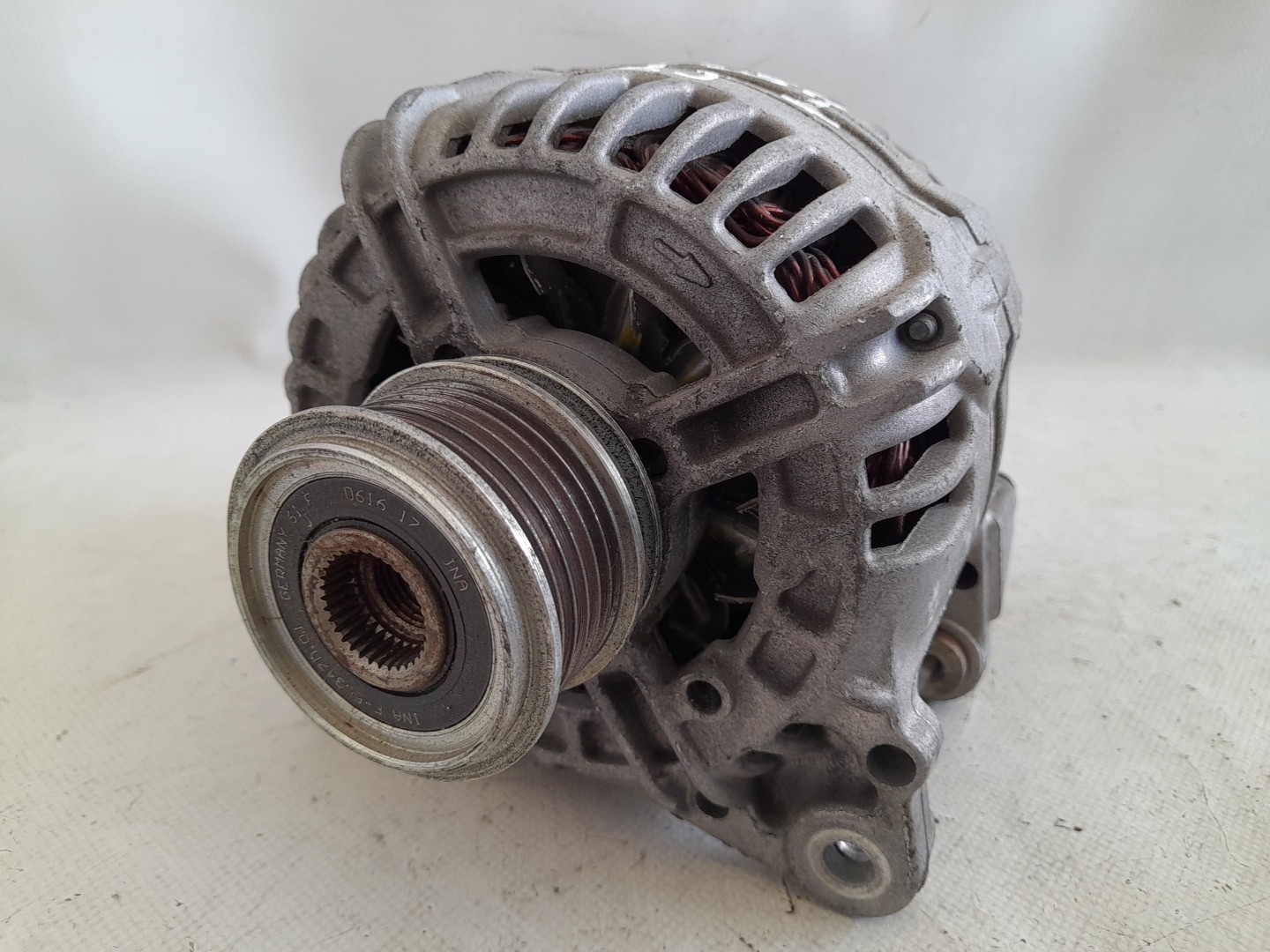 Alternador SEAT Ibiza IV (6J5, 6P1) Imagem-1