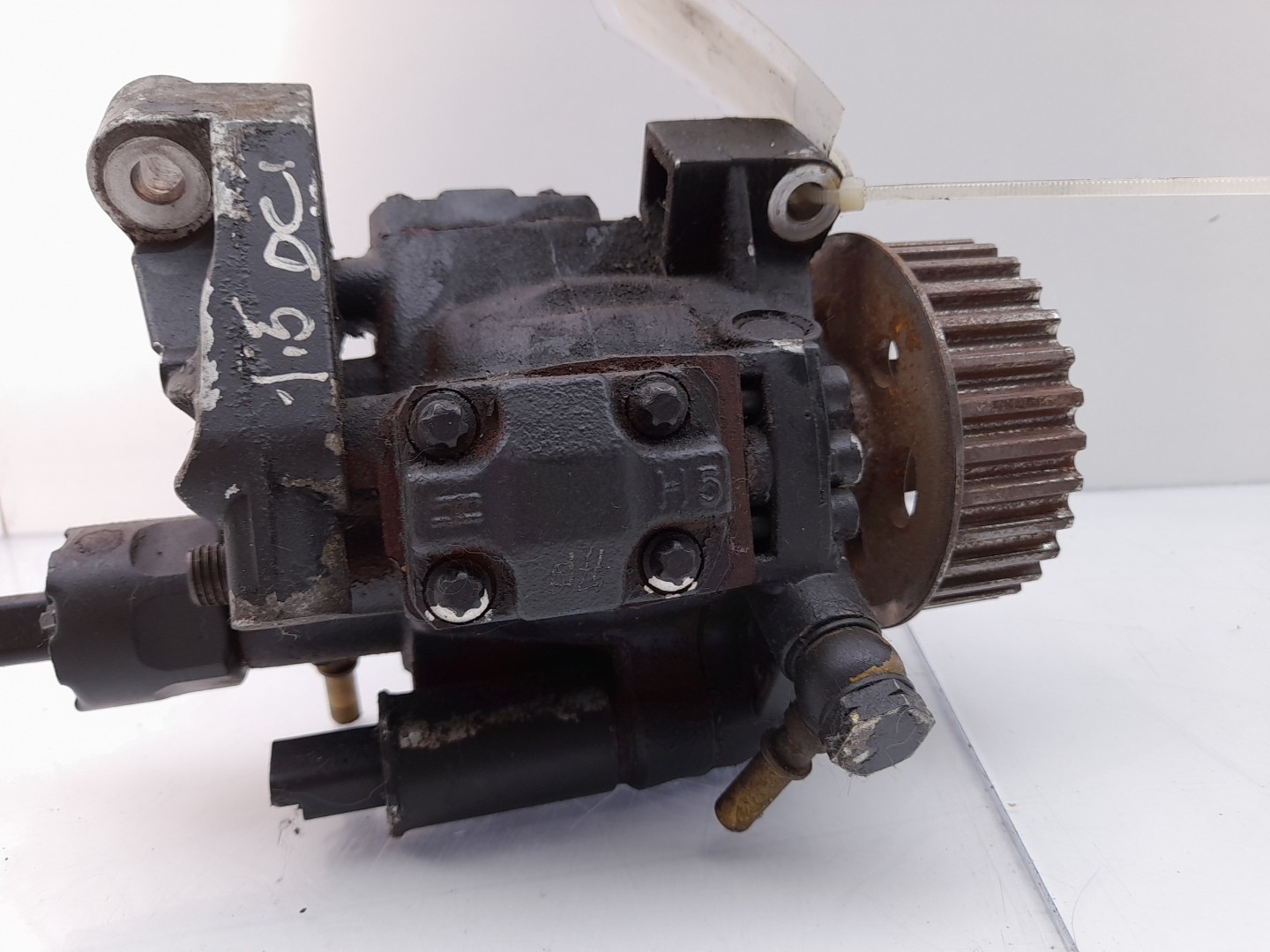 Injector pump RENAULT Clio II (BB0/1/2_, CB0/1/2_) Imagem-2