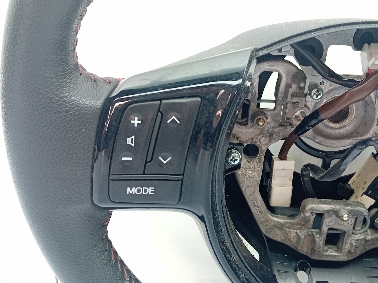 Steering wheel TOYOTA Yaris (_P13_) Imagem-2