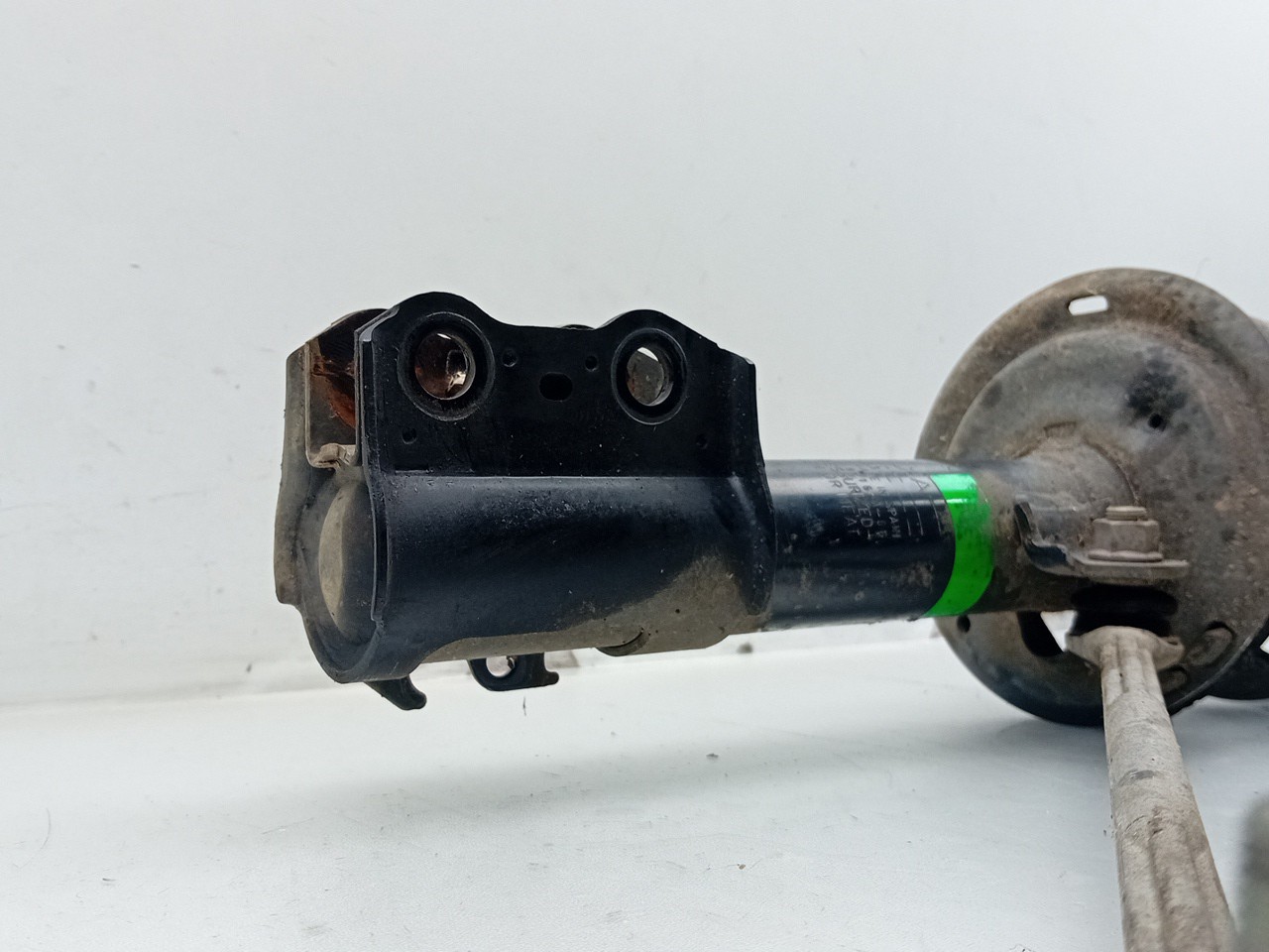 Right Front Shock Absorber TOYOTA Yaris (_P13_) Imagem-2