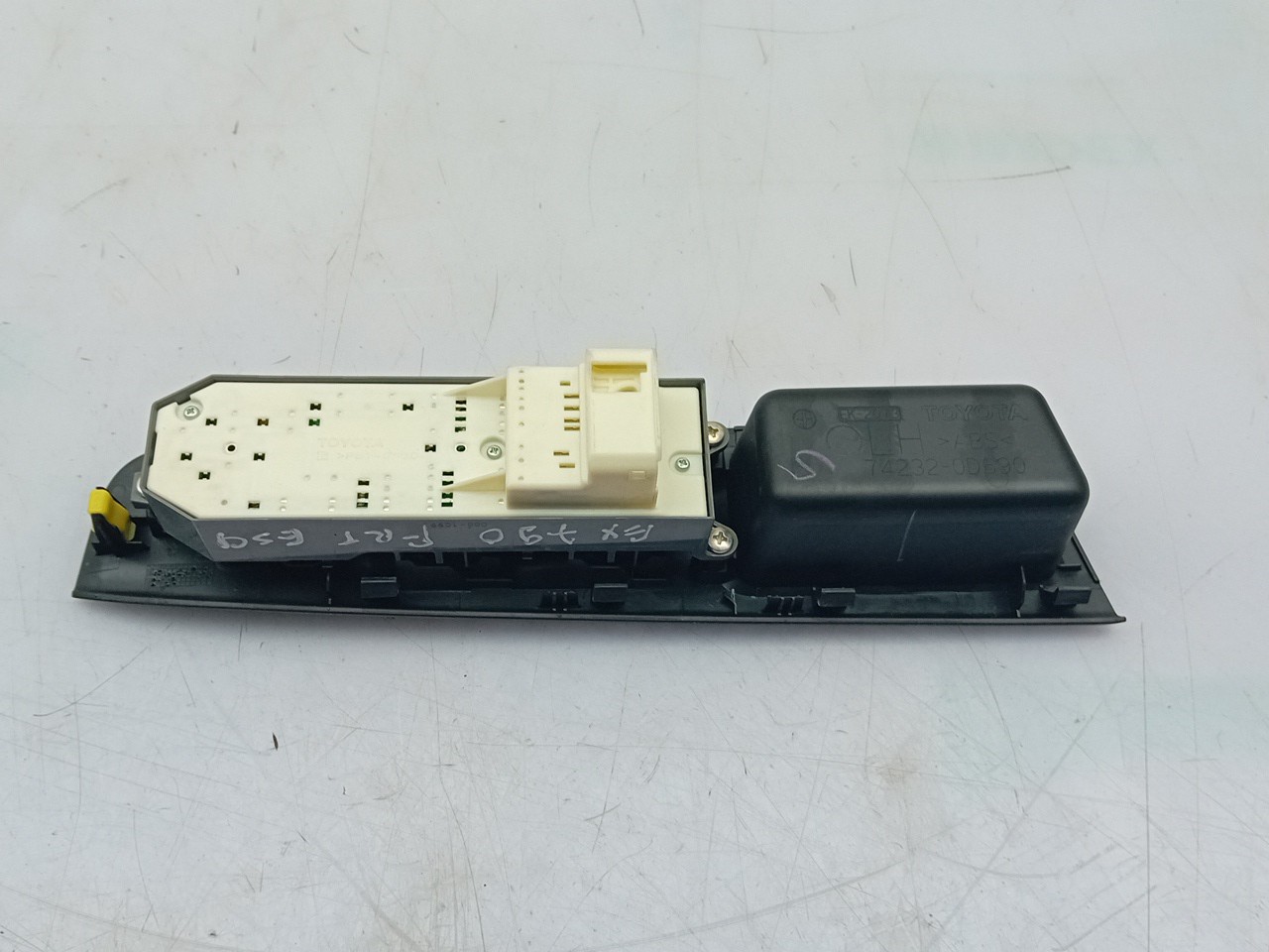 Mando / interruptor elevalunas delantero izquierdo TOYOTA Yaris (_P13_) Imagem-2