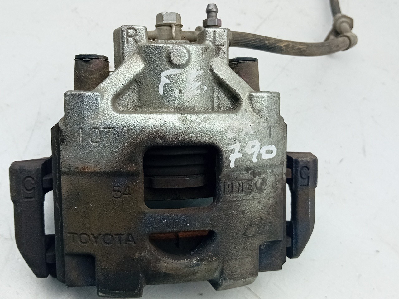 Pinza de freno Delantero Izquierdo TOYOTA Yaris (_P13_) Imagem-4