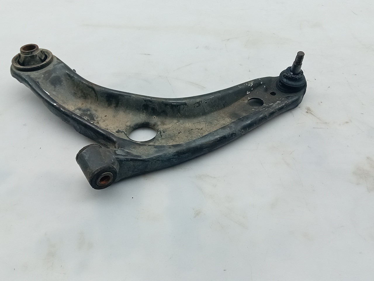 Left front suspension arm