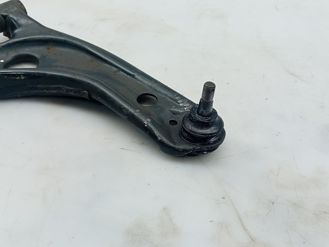 Right front suspension arm TOYOTA Yaris (_P13_) Imagem-1