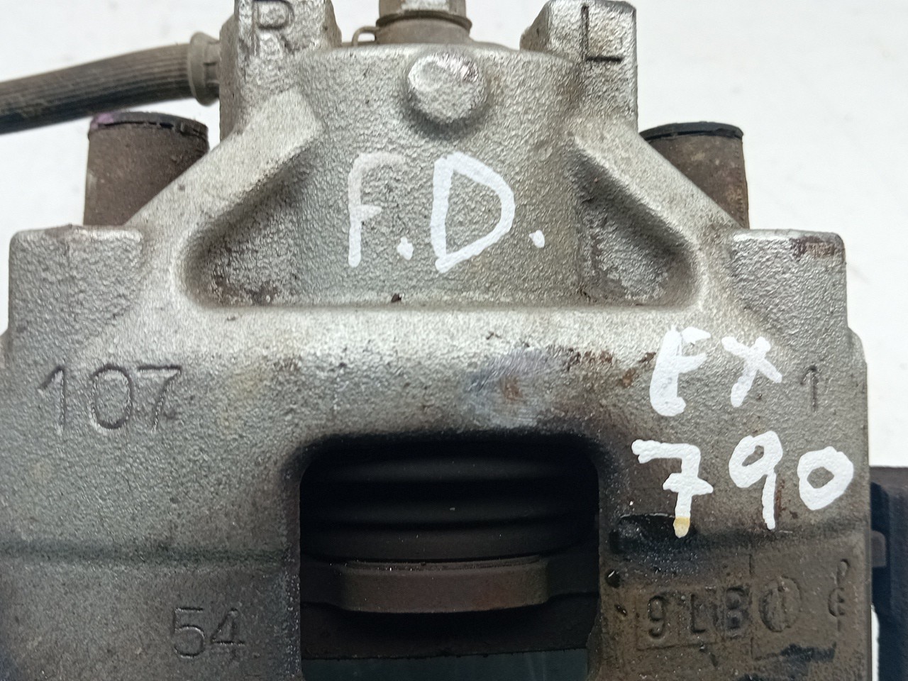 Pinza de freno Delantero Derecho TOYOTA Yaris (_P13_) Imagem-4