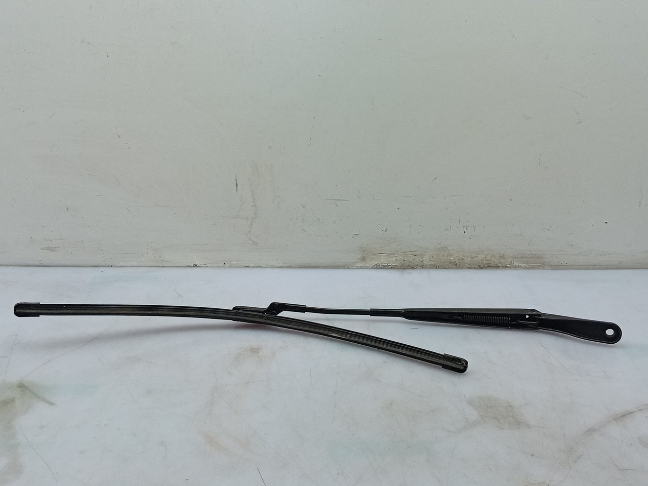 Windscreen wiper arm Left front OPEL Corsa F Imagem-1