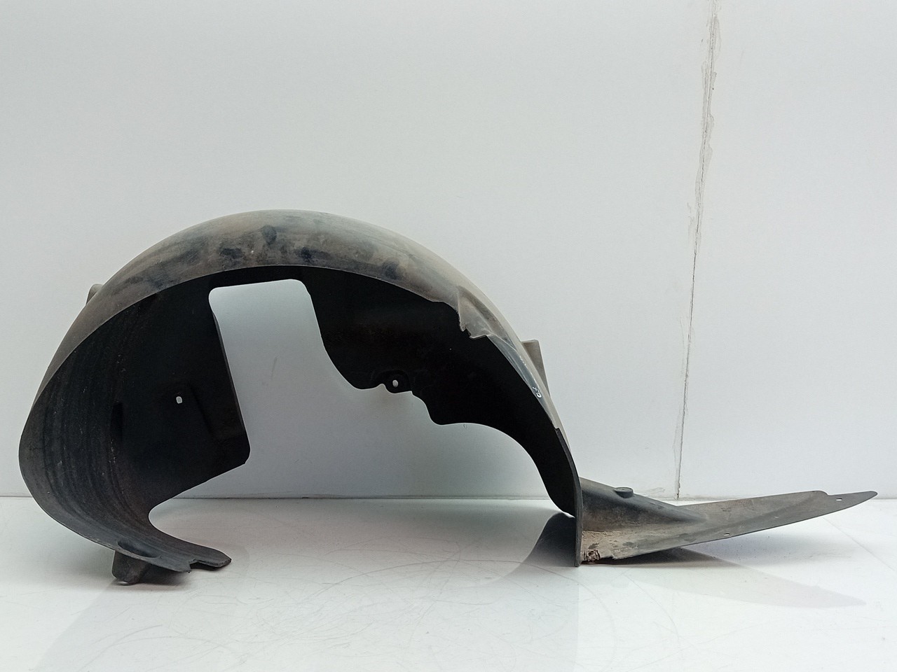 Rear wheel arch left