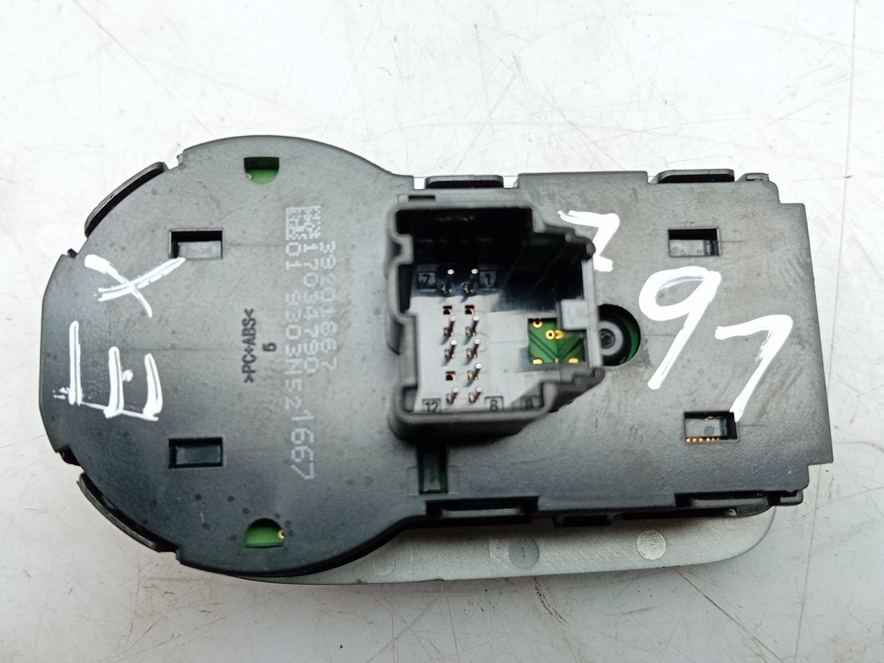 Módulo del interruptor de luz OPEL Corsa F Imagem-2