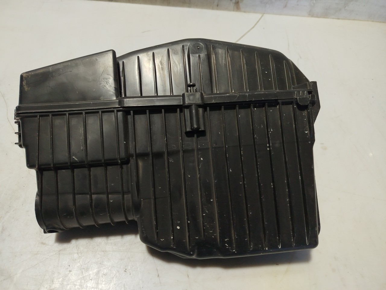 Air filter box OPEL Corsa F Imagem-1