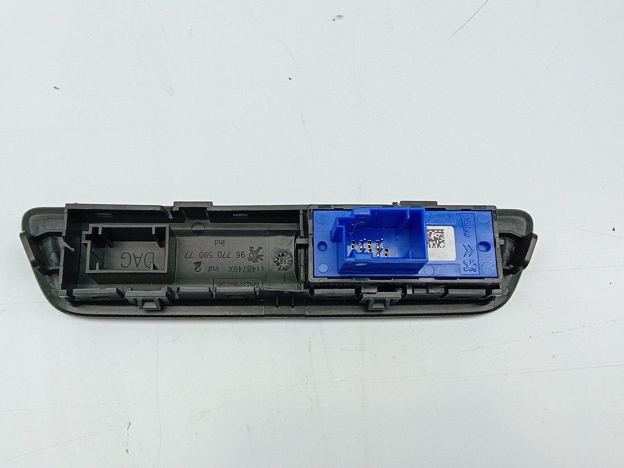 Module générique PEUGEOT 208 Imagem-1