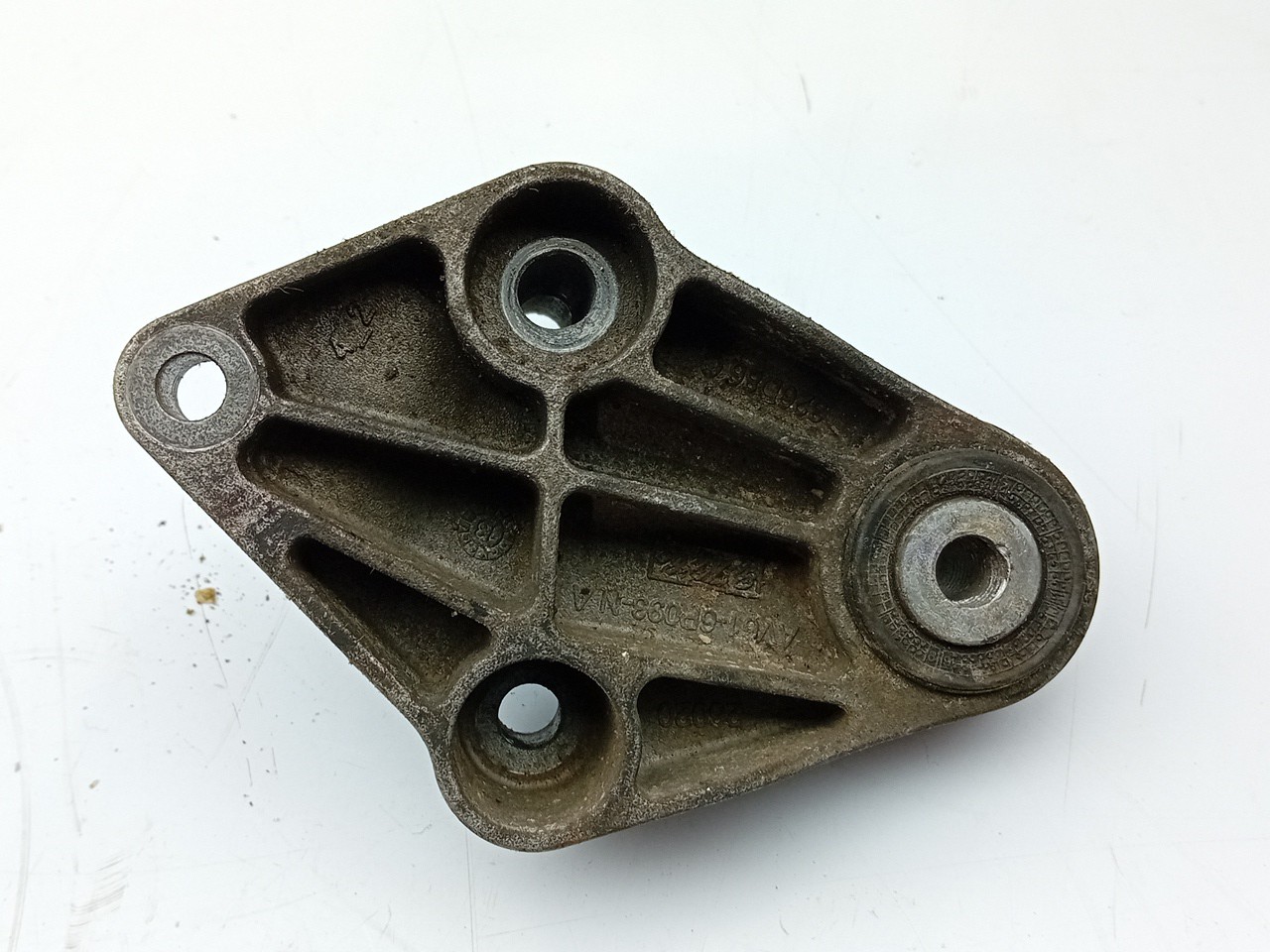 Soporte De La Caja VOLVO V40 Hatchback Imagem-1