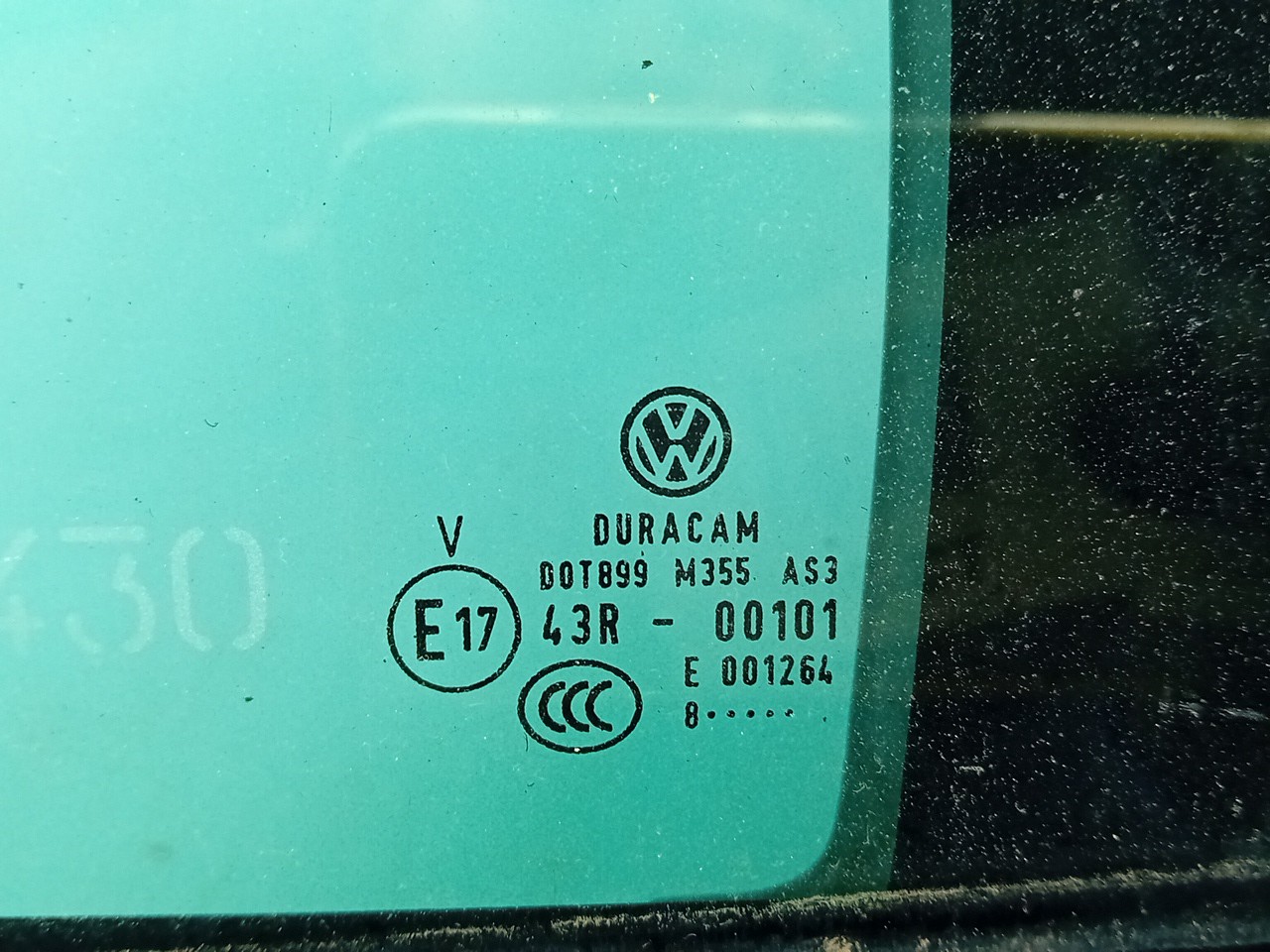 Vitre triangulaire arrière gauche VOLKSWAGEN Tiguan (AD1, AX1) Imagem-2