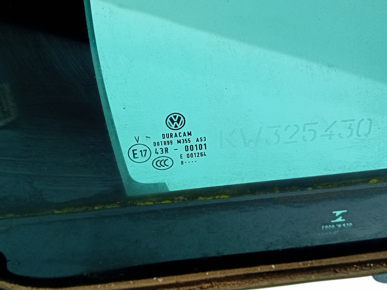 Vitre triangulaire arrière Droite VOLKSWAGEN Tiguan (AD1, AX1) Imagem-2