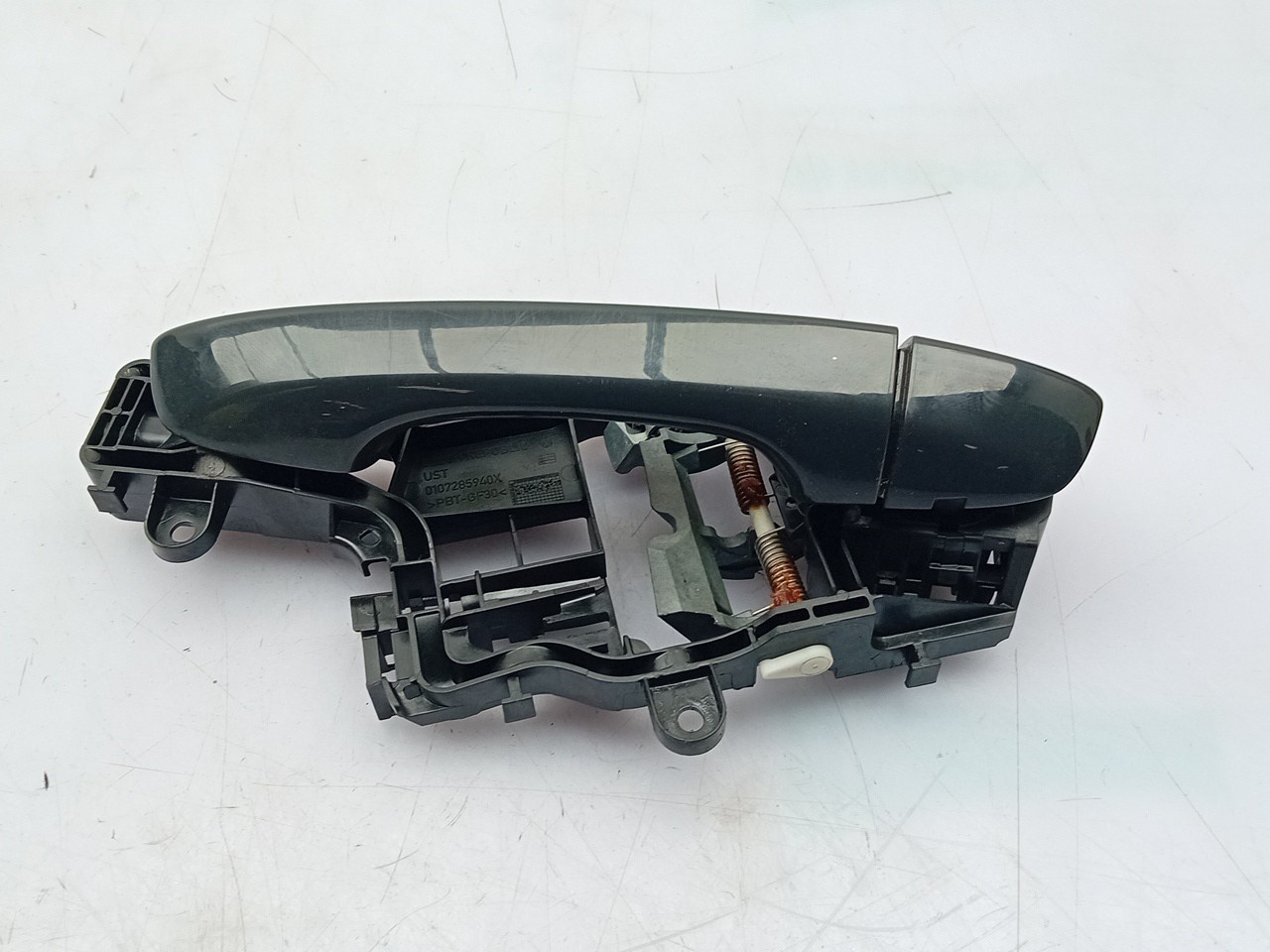 Poignée de porte arrière gauche VOLKSWAGEN Tiguan (AD1, AX1) Imagem-2