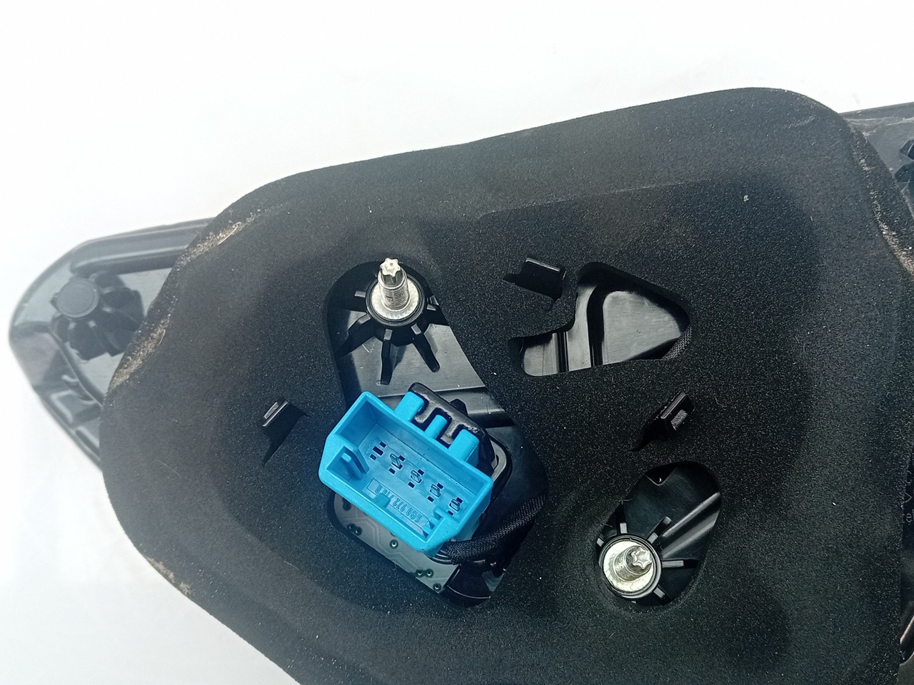 Left Tailgate light  VOLKSWAGEN Tiguan (AD1, AX1) Imagem-3