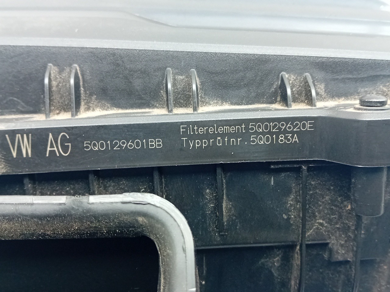Caja filtro aire VOLKSWAGEN Tiguan (AD1, AX1) Imagem-2