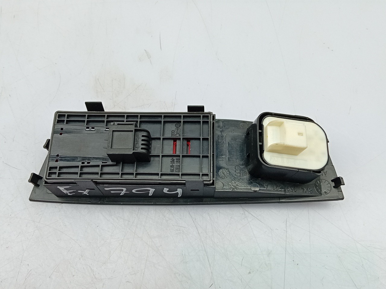 Commande / interrupteur lève-vitre Avant gauche AUDI A1 Sportback (8XA, 8XF) Imagem-2