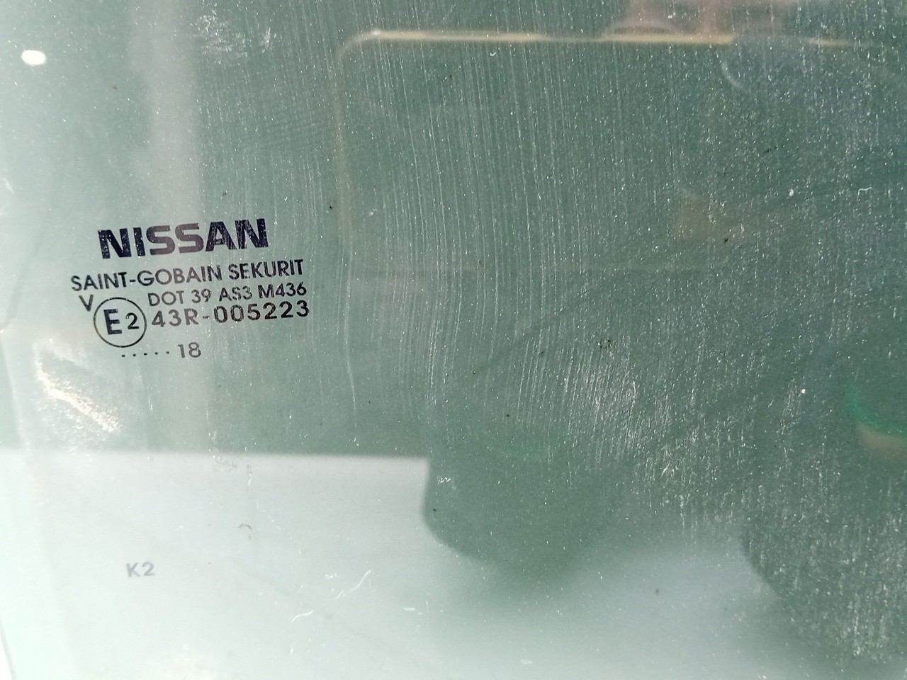 Right rear door glass NISSAN Micra V (K14) Imagem-1