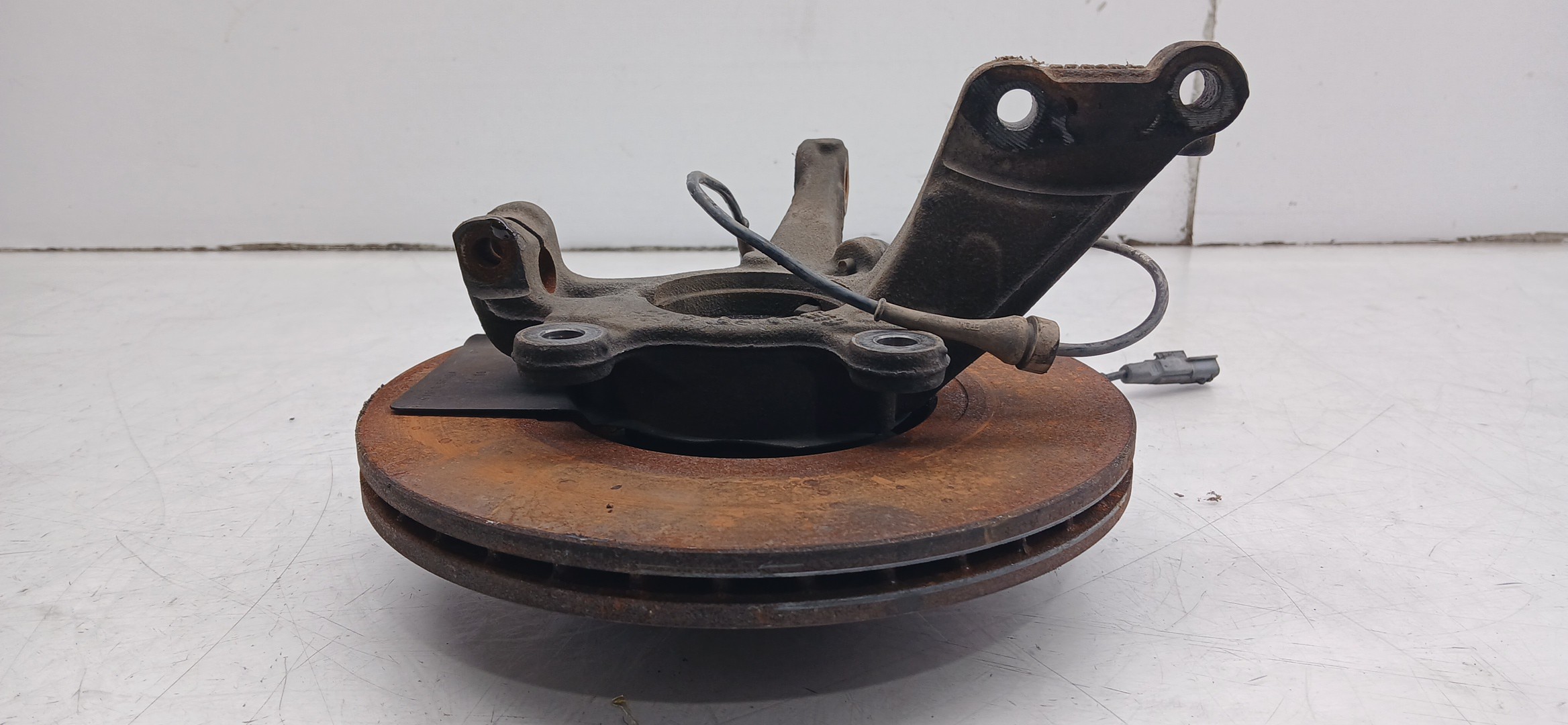 Left front steering knuckle NISSAN Micra V (K14) Imagem-2