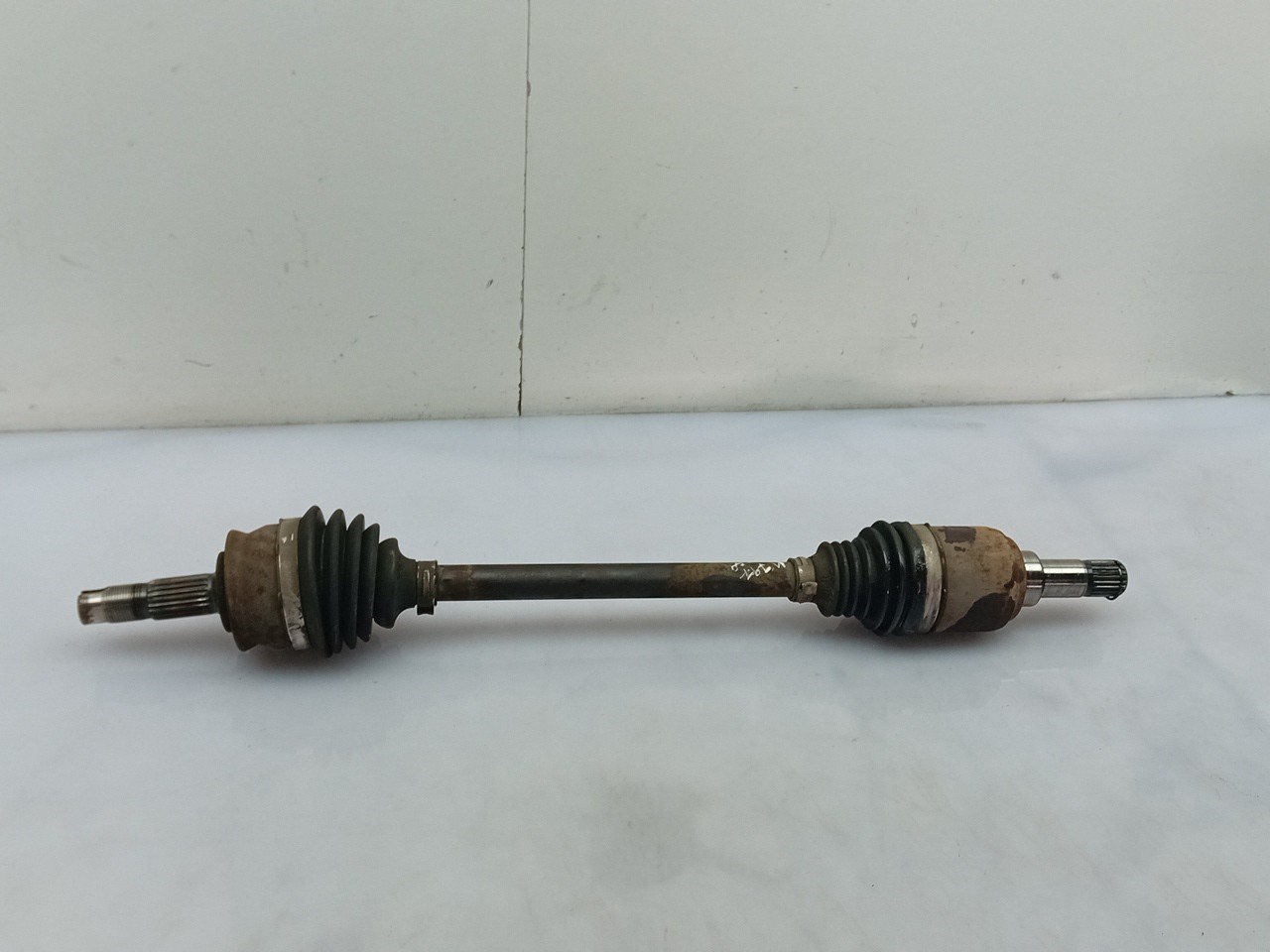 Semiasse anteriore sinistro