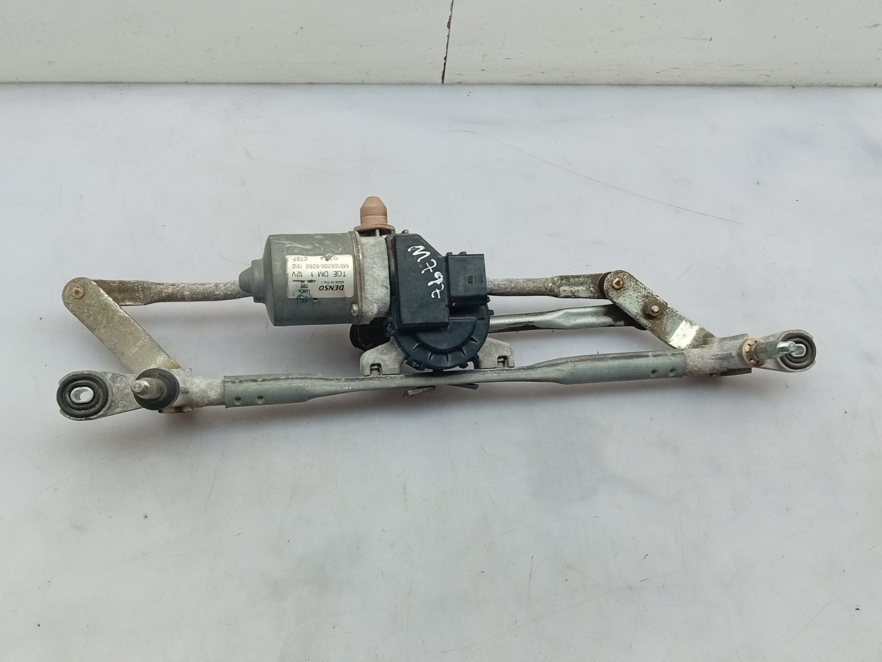 Motore tergicristallo anteriore