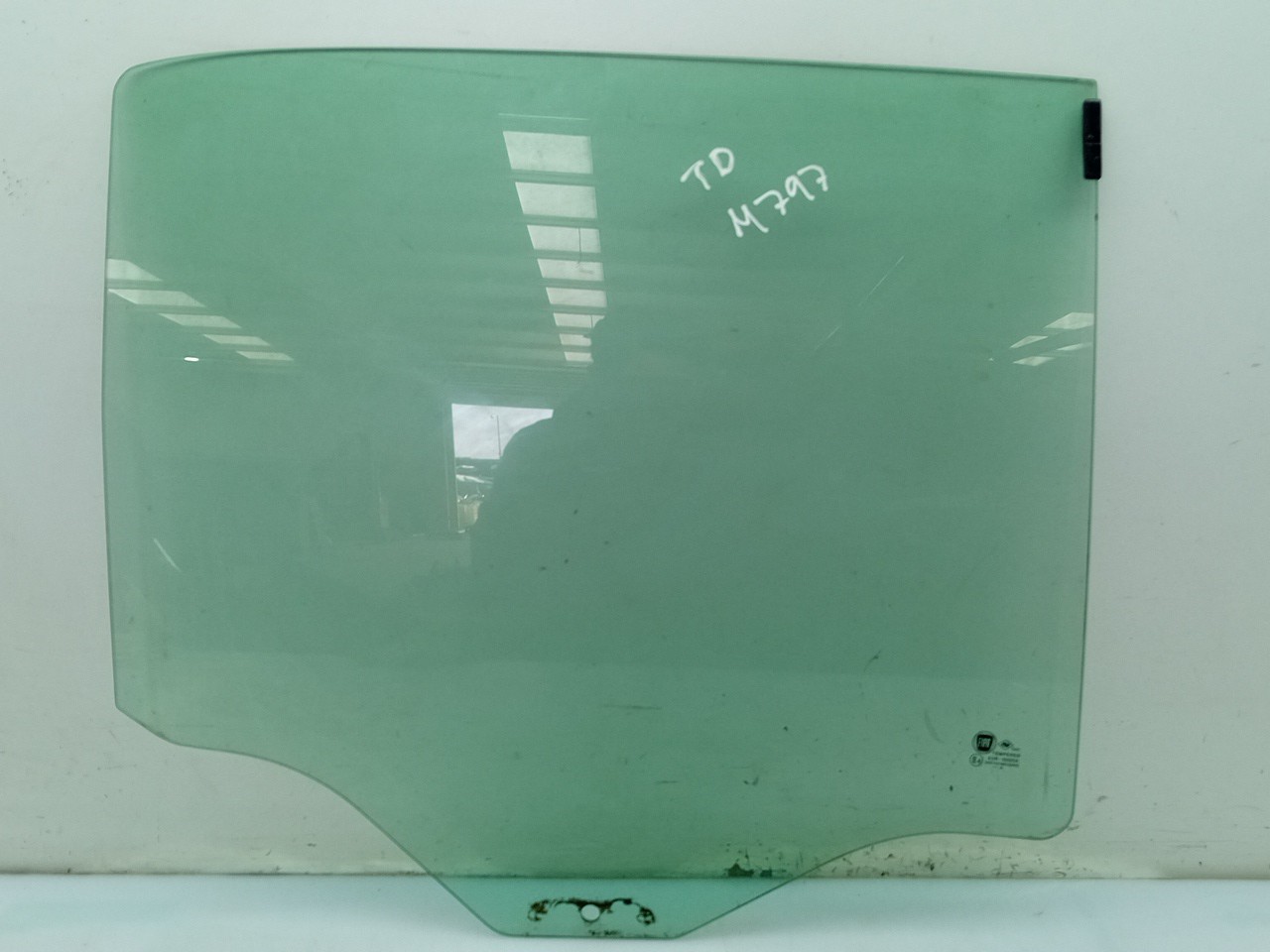 Vitre porte arrière Droite