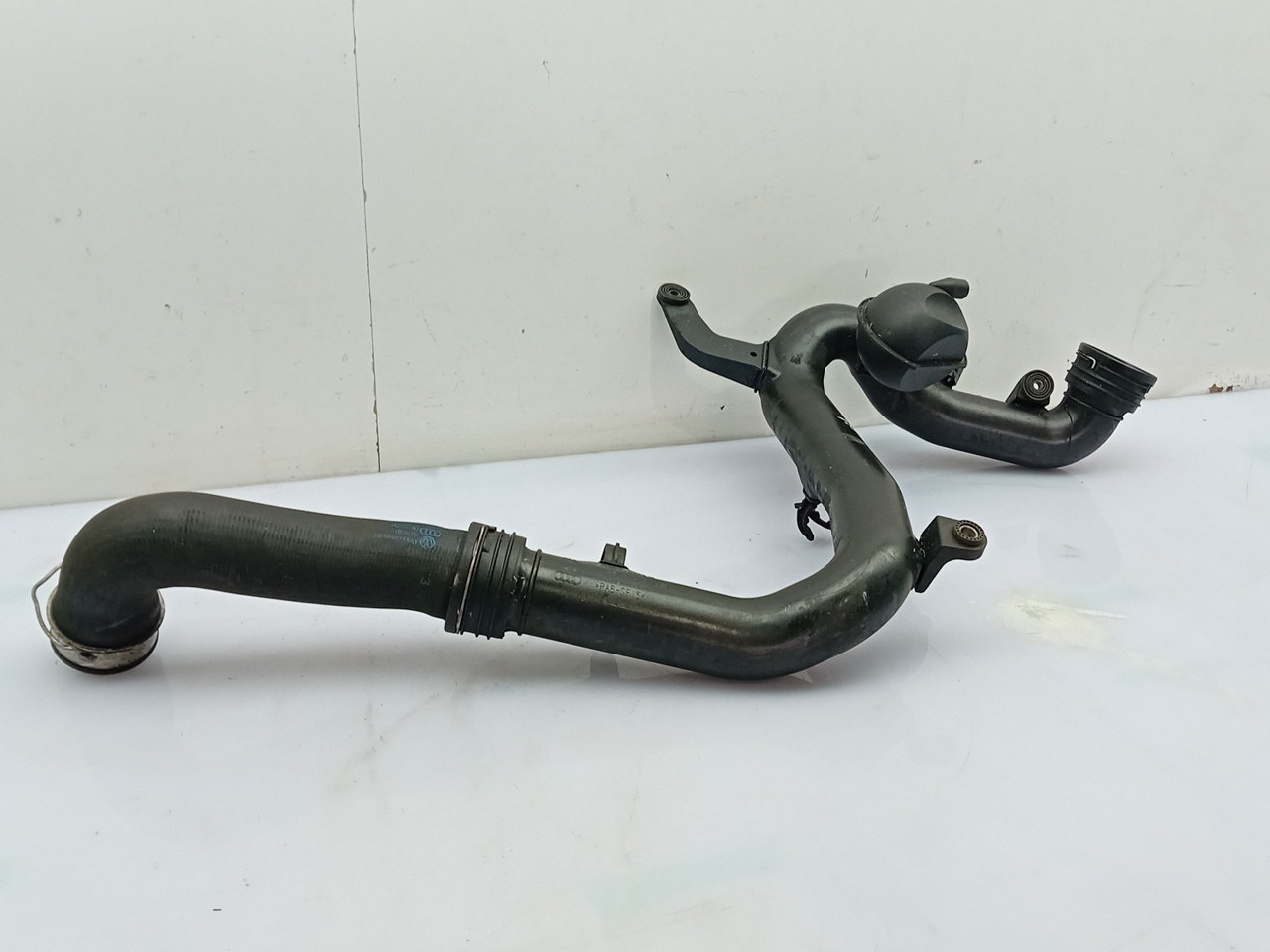 Intercooler pipe