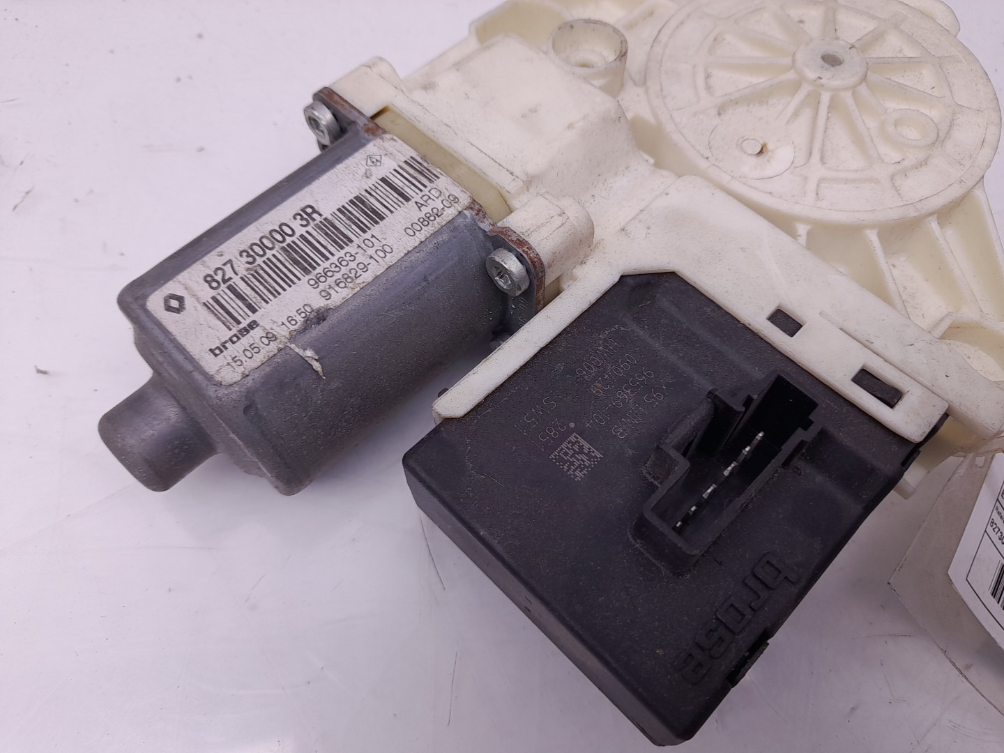 Right Rear  Door Window Regulator Motor RENAULT Megane III Grandtour (KZ0/1) Imagem-1