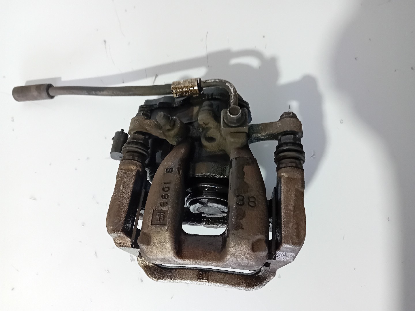 Pinza de freno Trasero Derecho OPEL Insignia B Grand Sport (Z18) Imagem-1