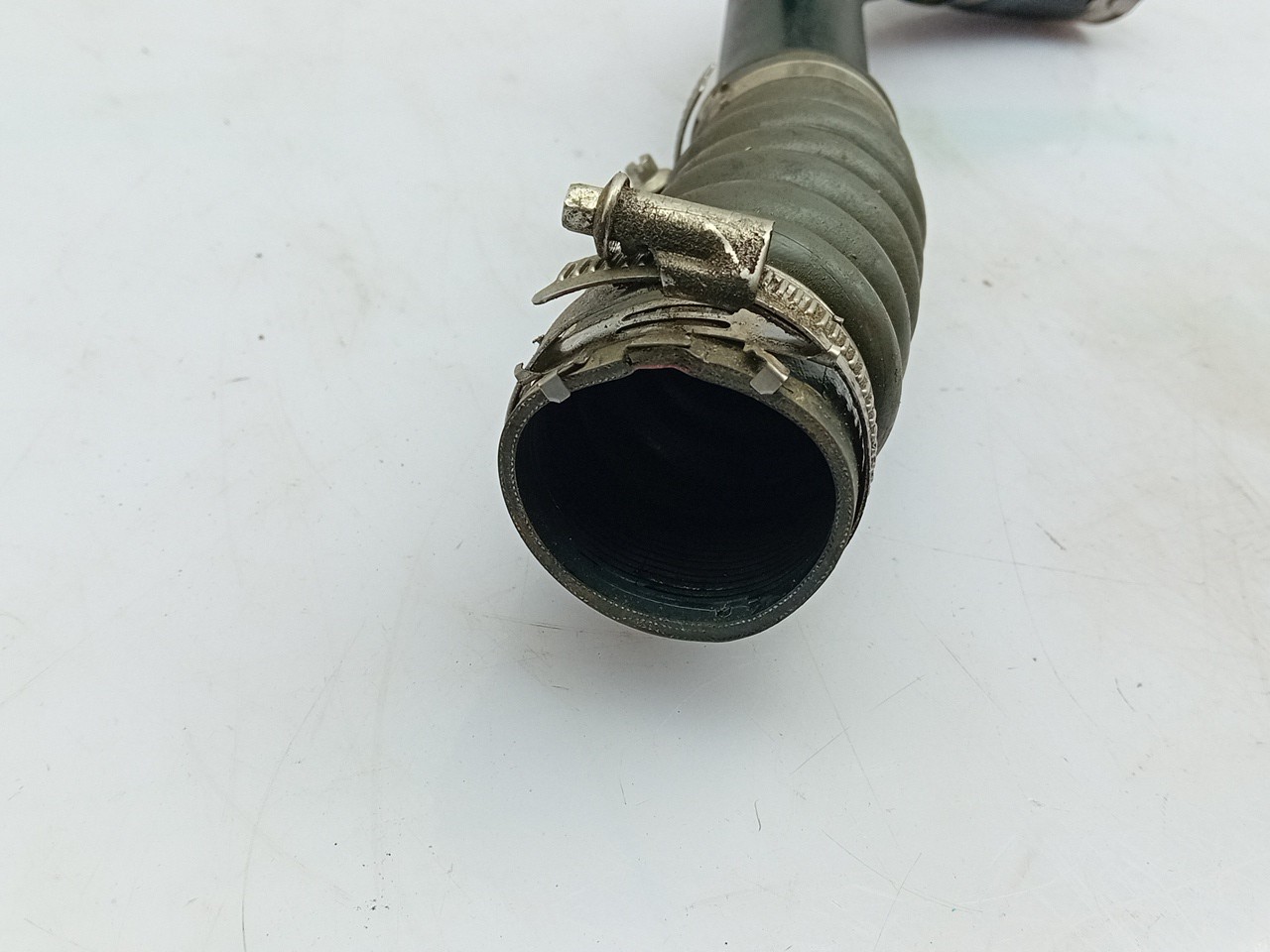 Tubo intercooler FORD Transit Courier I Imagem-1