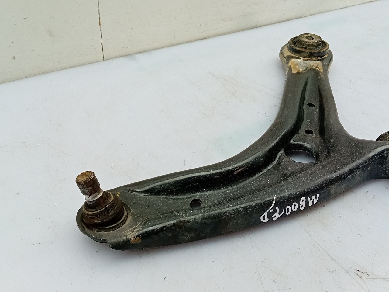 Brazo suspensión delantero derecho FORD Transit Courier I Imagem-1