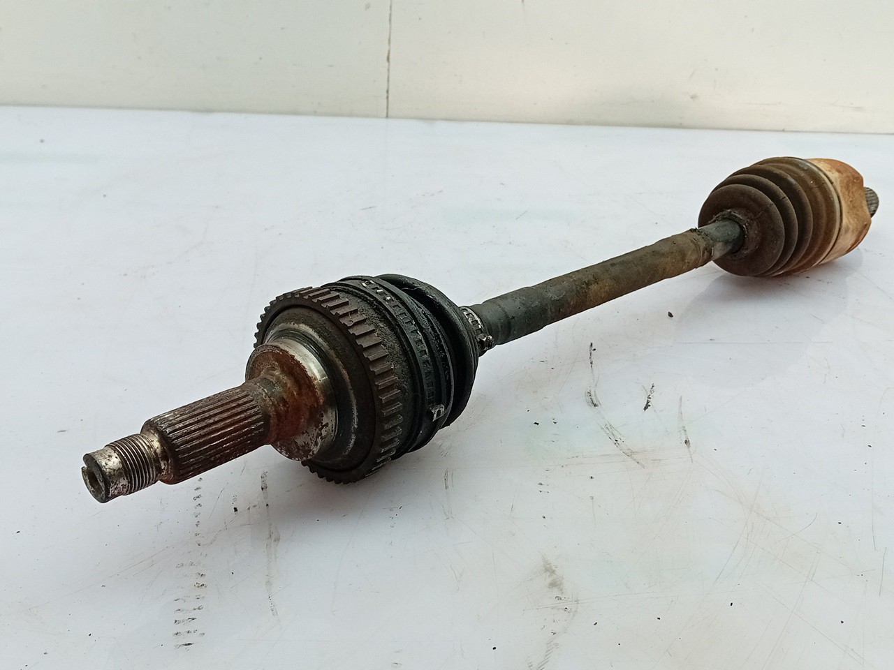 Transmission avant gauche