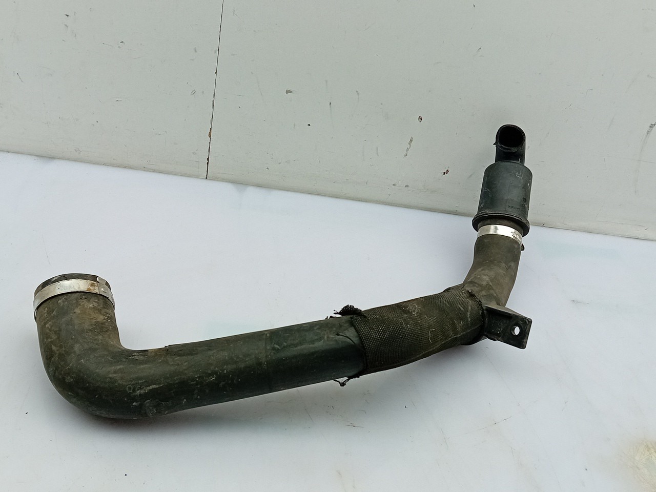 Tubo intercooler FORD Tourneo Courier Kombi I Imagem-1