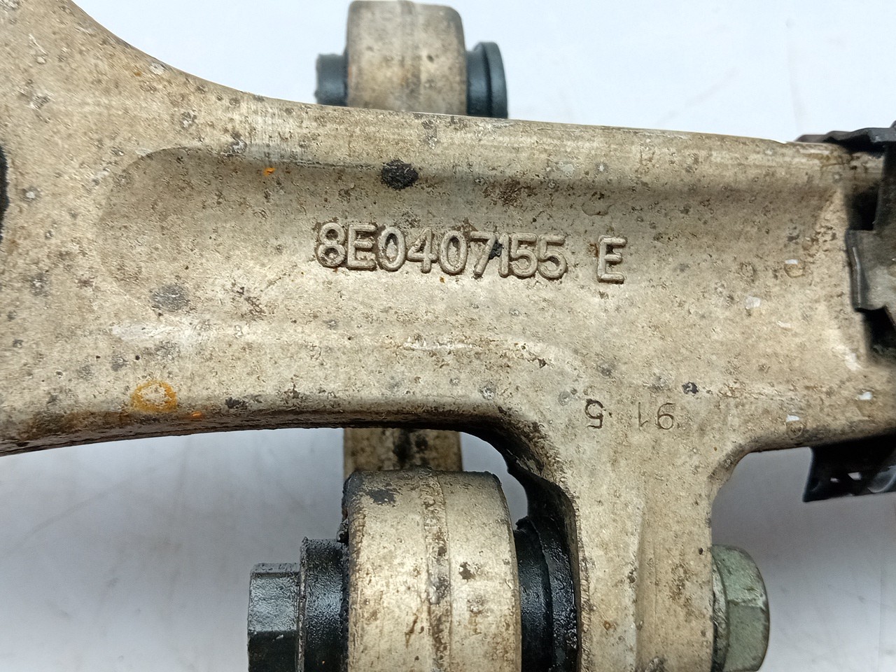 Bras de suspension Avant gauche AUDI A4 Avant (8E5, B6) Imagem-2