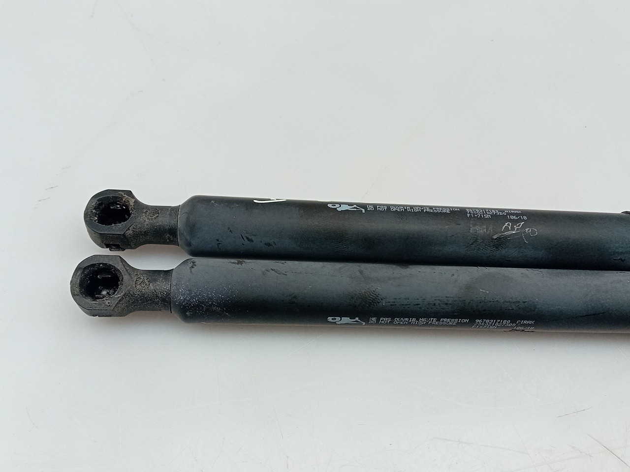 Trunk Shock Absorber PEUGEOT 2008 I (CU_) Imagem-1
