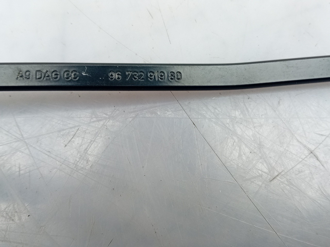Windscreen wiper arm Left front PEUGEOT 2008 I (CU_) Imagem-2