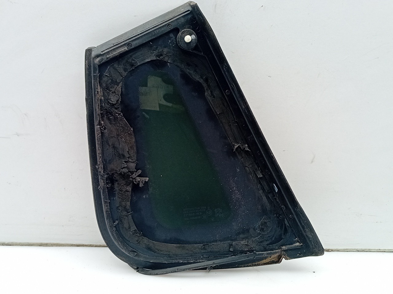 Vitre de custode arrière gauche PEUGEOT 2008 I (CU_) Imagem-1
