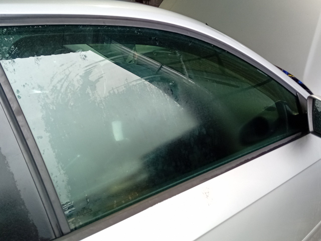 Right front door glass