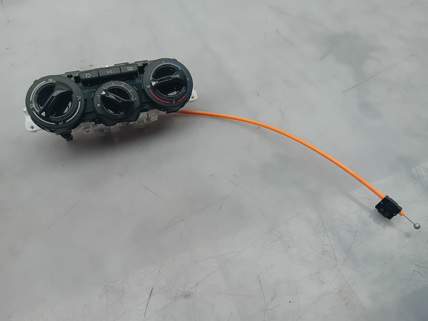 AC switch PEUGEOT 2008 I (CU_) Imagem-1