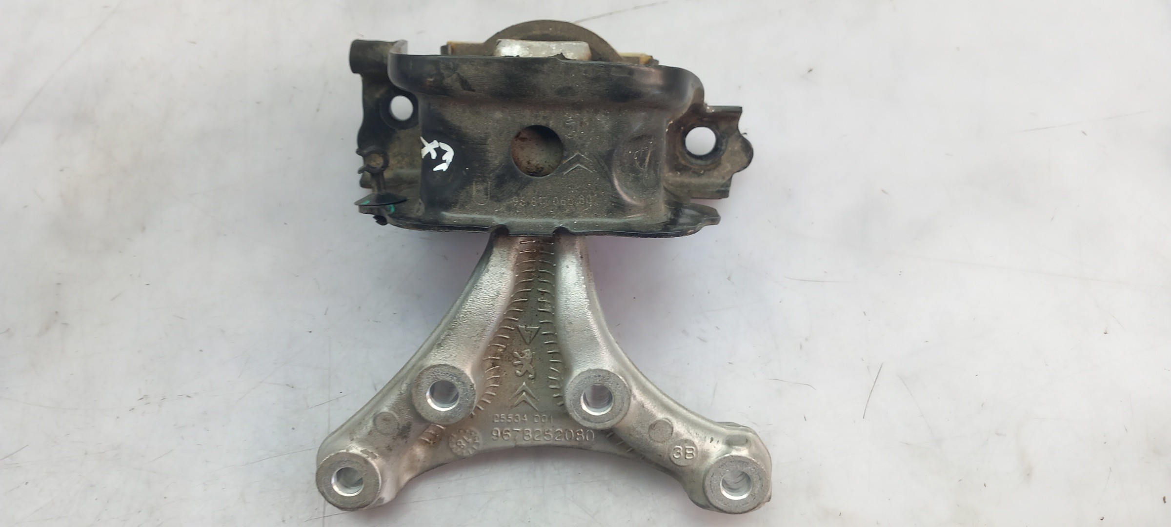 Engine Mount PEUGEOT 2008 I (CU_) Imagem-1