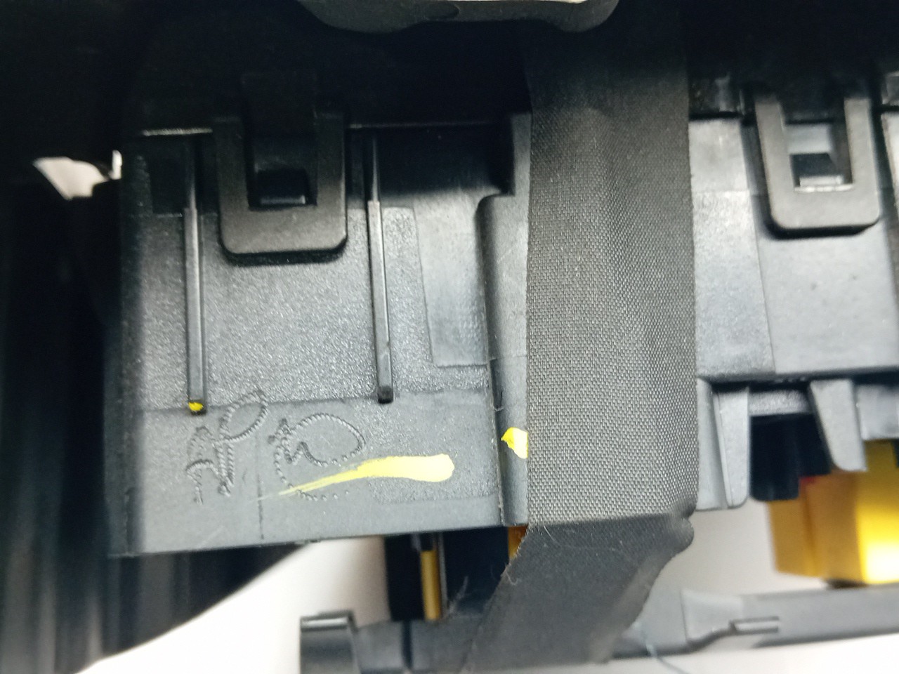 Fuse box / SAM / BSI PEUGEOT 2008 I (CU_) Imagem-3